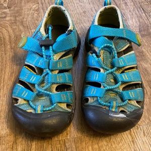 keen water sandal shoes size 11